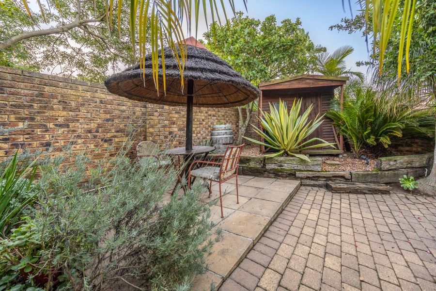 6 Bedroom Property for Sale in Eversdal Western Cape